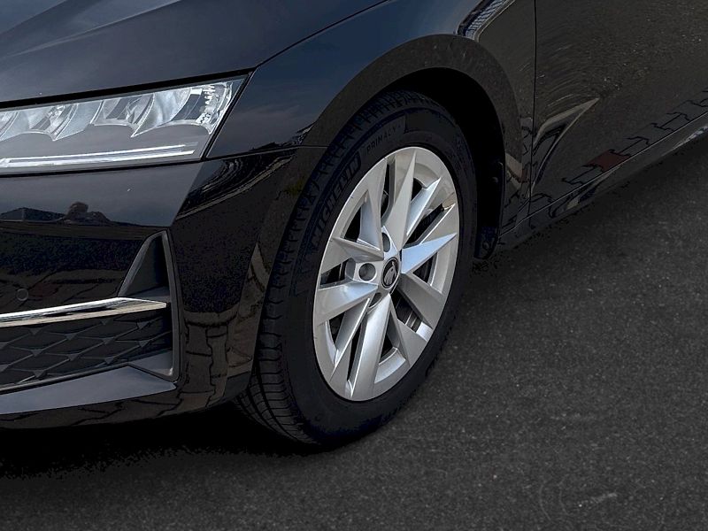 Škoda Octavia (2025) TOP SELECTION 1.5 TSI 110 kW D - fotka 9 z 35