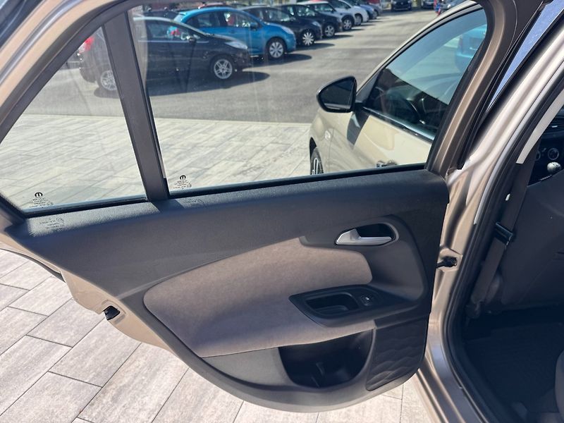 Fiat Tipo (2017) 1.6 MujtiJet 88kW - fotka 10 z 31