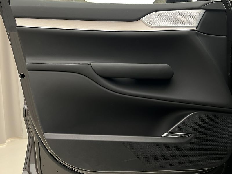 Volvo EX90 AWD TWIN MOTOR RECHARGE 7 MÍST - fotka 7 z 53