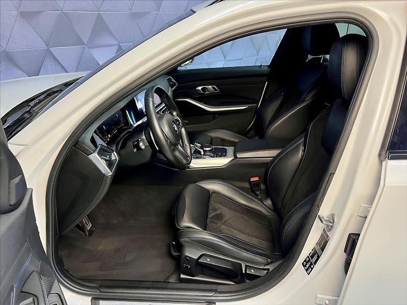 BMW Řada 3 320d xDrive M-PAKET, WEBASTO - fotka 11 z 30
