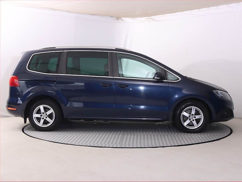 Seat Alhambra (2014) 2.0 TDI, Automat, 7 míst, Navi - fotka 6 z 22