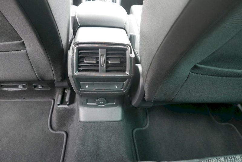 Škoda Karoq (2025) 1.5 TSI 110 kW DSG 7° Top Sele - fotka 12 z 29