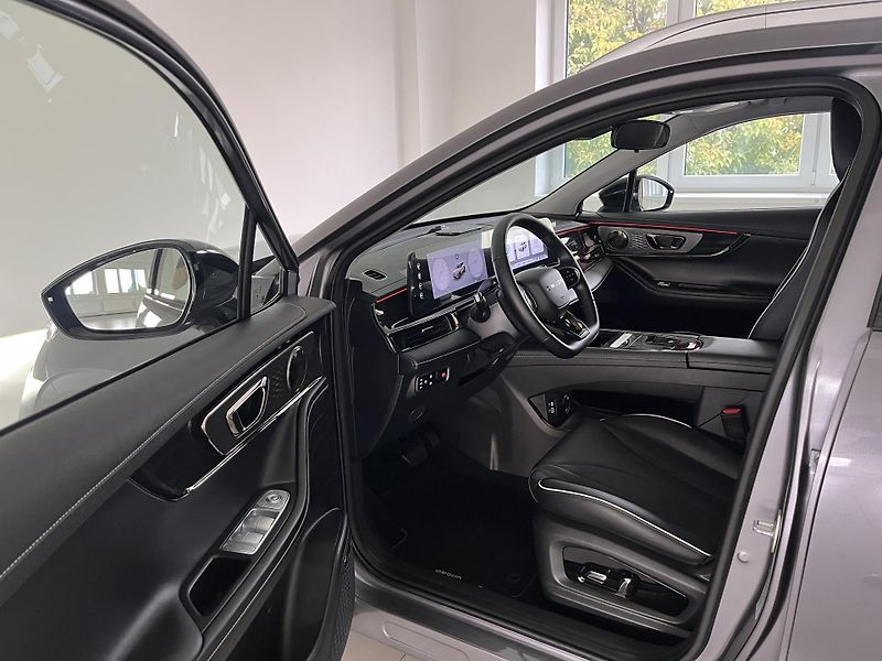 Omoda 5 (2025) 1.6 TGDI PREMIUM - fotka 8 z 21