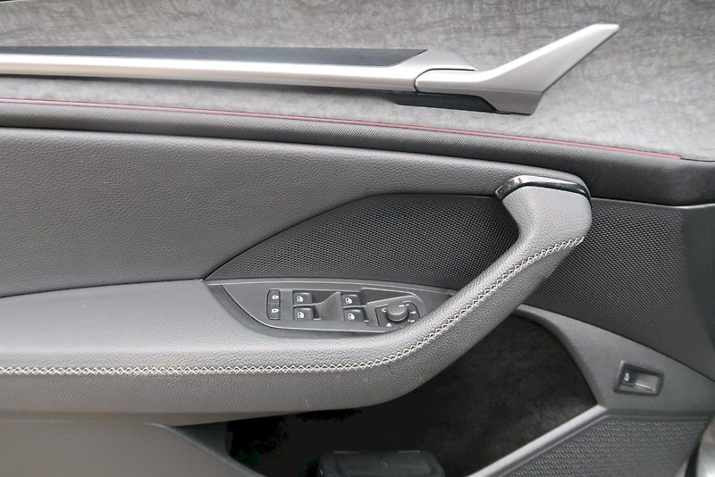 Škoda Kodiaq (2024) Exclusive Selection 2.0 TDI 14 - fotka 16 z 29