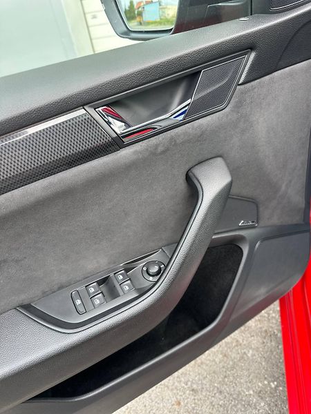 Škoda Superb (2017) III SPORTLINE 140KW DSG - fotka 12 z 48