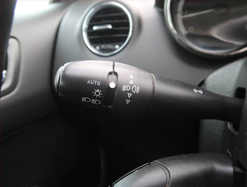 Peugeot 308 (2009) 1.6 VTi, Serv.kniha, nová STK - fotka 19 z 20