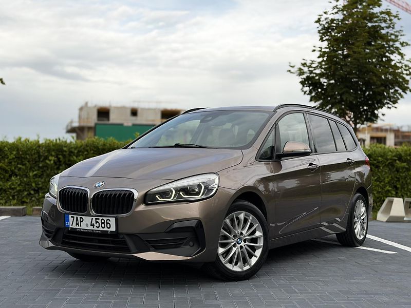 BMW Řada 2 (2019) 2.0 110 kw/DPH/7 míst - fotka 1 z 27