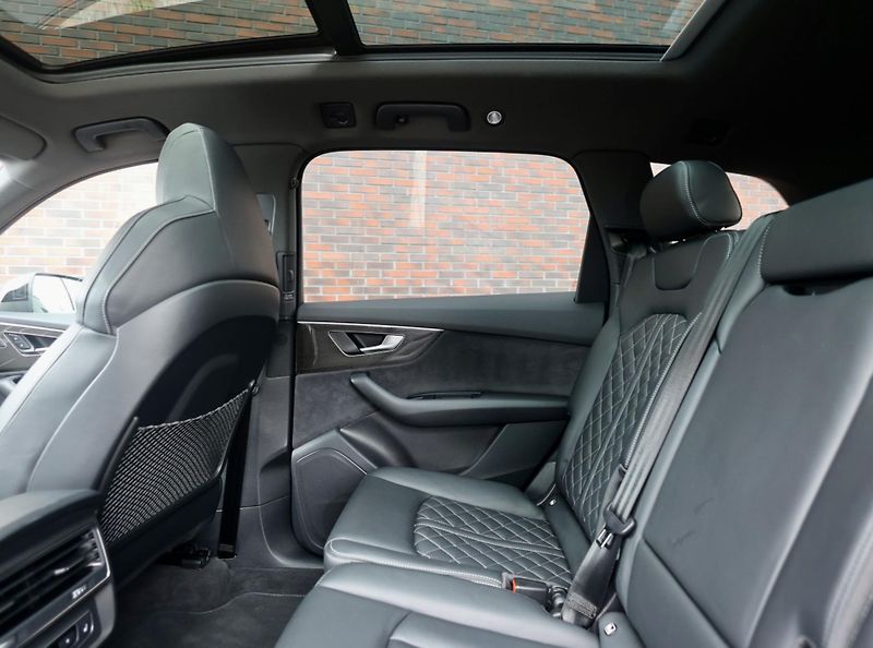 Audi Q7 (2022) 60 TFSIe Quattro Competition - fotka 36 z 42