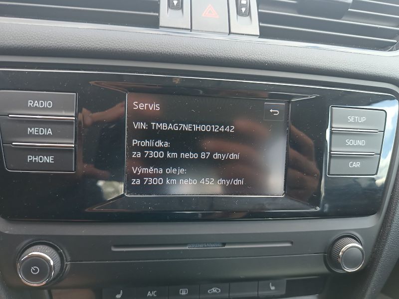 Škoda Octavia III 1.6 TDI - fotka 36 z 40