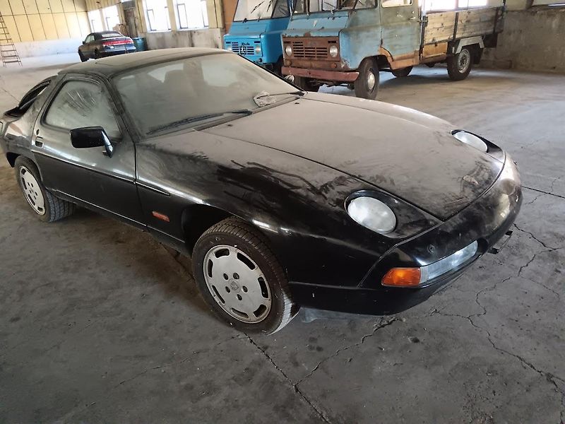 Porsche 928 - fotka 1 z 8