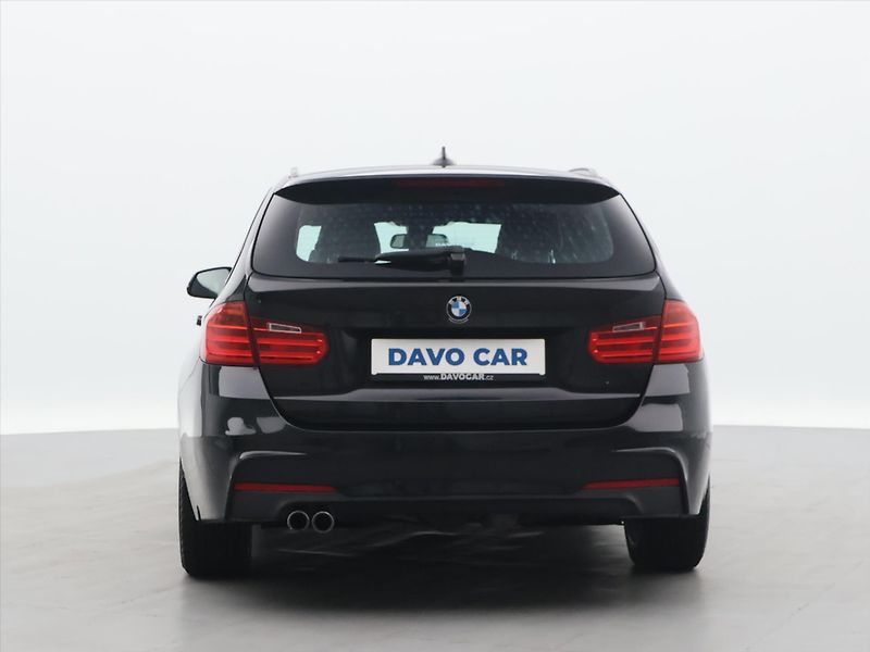BMW Řada 3 3,0 330d xDrive 190kW M-paket - fotka 6 z 35