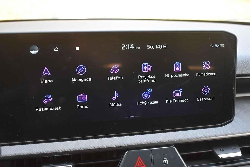 Kia Stonic je dostupné a dobře jezdící malé rodinné auto.