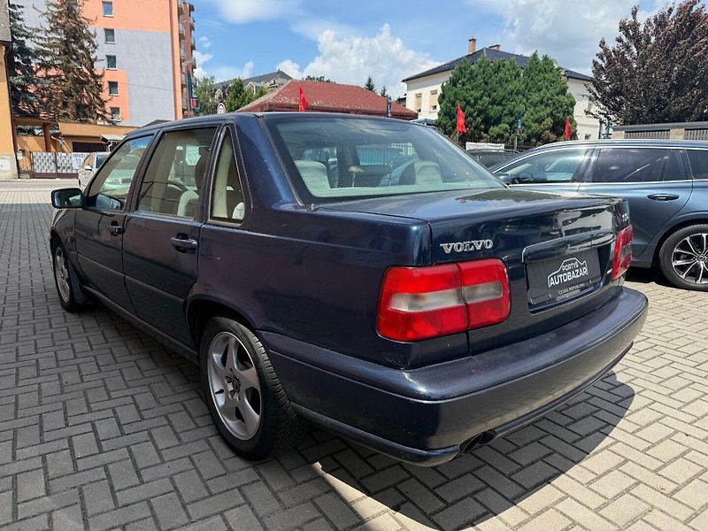 Volvo S70 (1997) 2.4i Automat - fotka 2 z 13