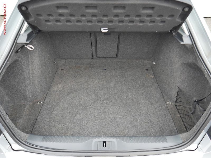 Škoda Octavia (2010) 1.2 TSi, Ambiente, TZ - fotka 7 z 19