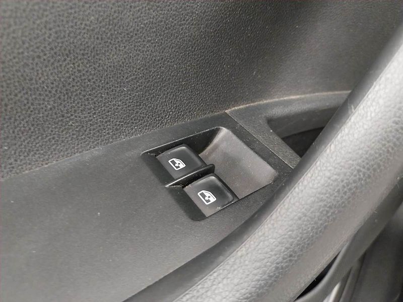 Škoda Octavia (2017) Ambition 1.6 TDI, Serv.kniha - fotka 19 z 19