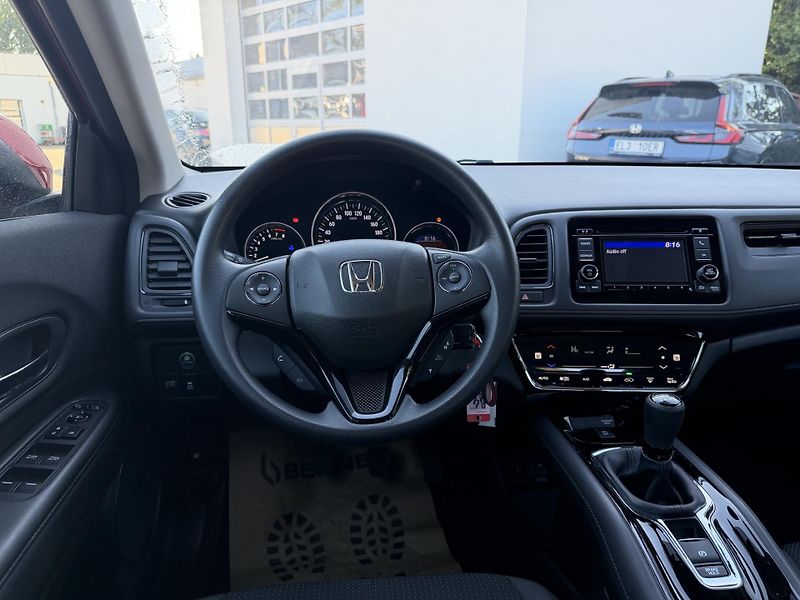 Honda HR-V 1.5 i-VTEC Comfort - fotka 10 z 21