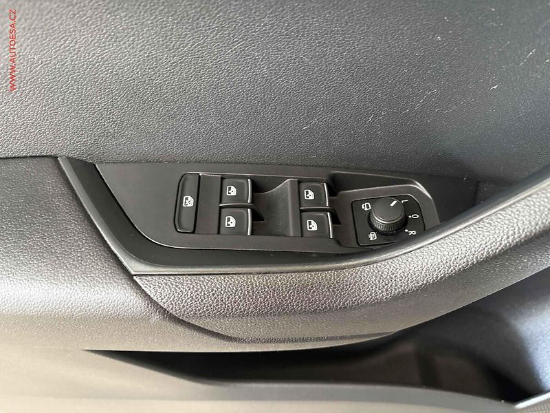 Škoda Karoq (2022) 1.5 TSi, 1.maj,ČR, Style - fotka 12 z 17