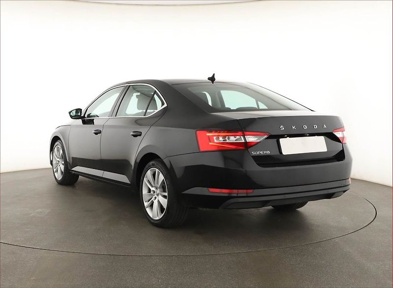 Škoda Superb (2020) Style 2.0 TDI, Automat, ČR - fotka 4 z 19