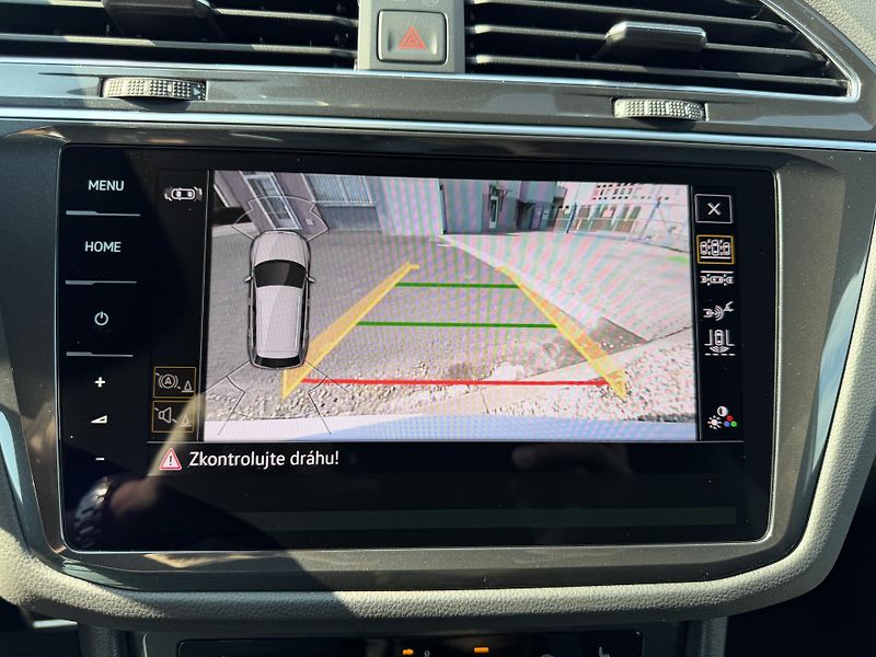 Volkswagen Tiguan R-Line 2,0 TSi/180kW 4x4 DSG - fotka 51 z 114