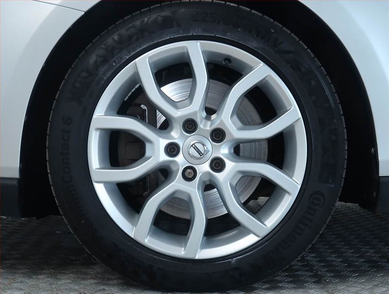 Volvo V40 (2016) 2.0 D3, Automat, Serv.kniha - fotka 15 z 18