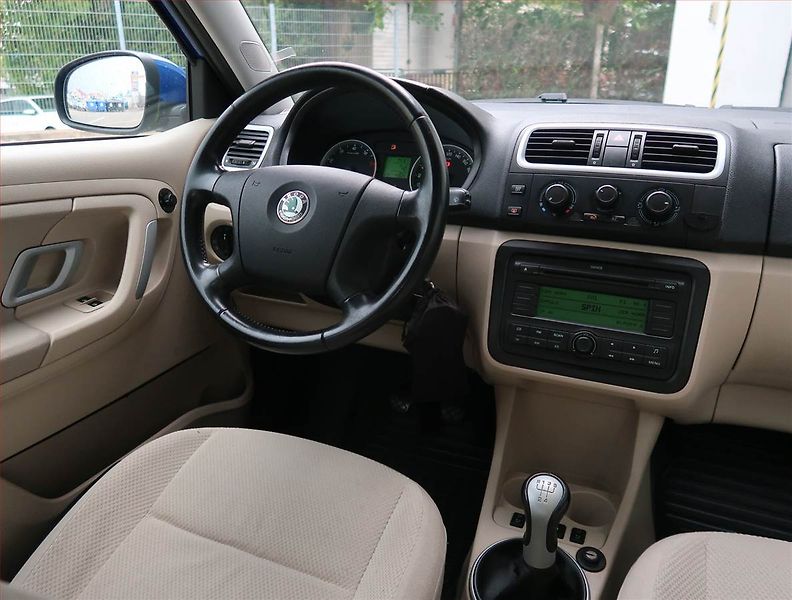 Škoda Fabia (2007) 1.6 16V, Tempomat - fotka 7 z 15