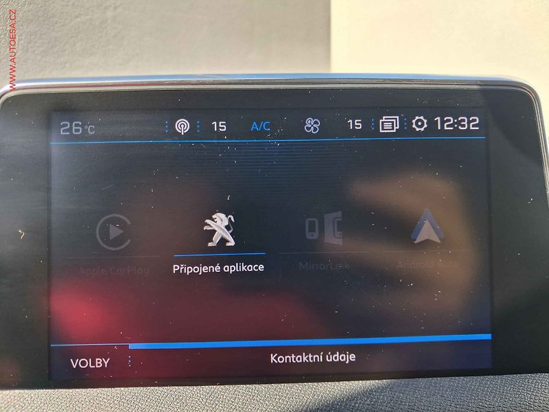 Peugeot 5008 (2017) 1.2 PT, Allure, navi, kamera - fotka 20 z 20