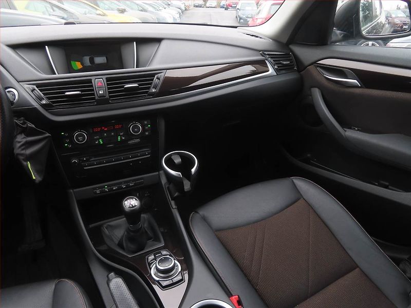 BMW X1 (2014) xLine xDrive18d, 4X4 - fotka 8 z 21