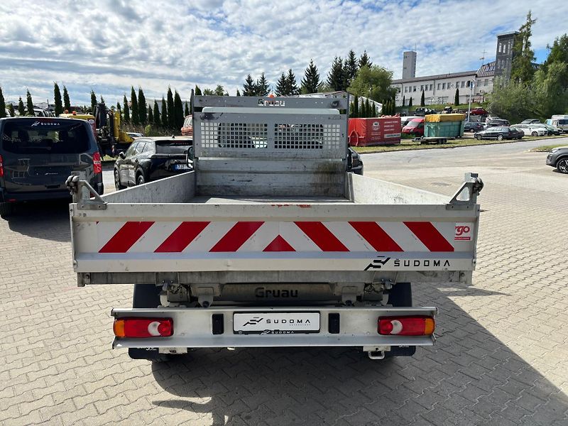 Peugeot Boxer (2020) 2.2 BlueHDi 140 MAN6 SKLÁPĚČ - fotka 7 z 23