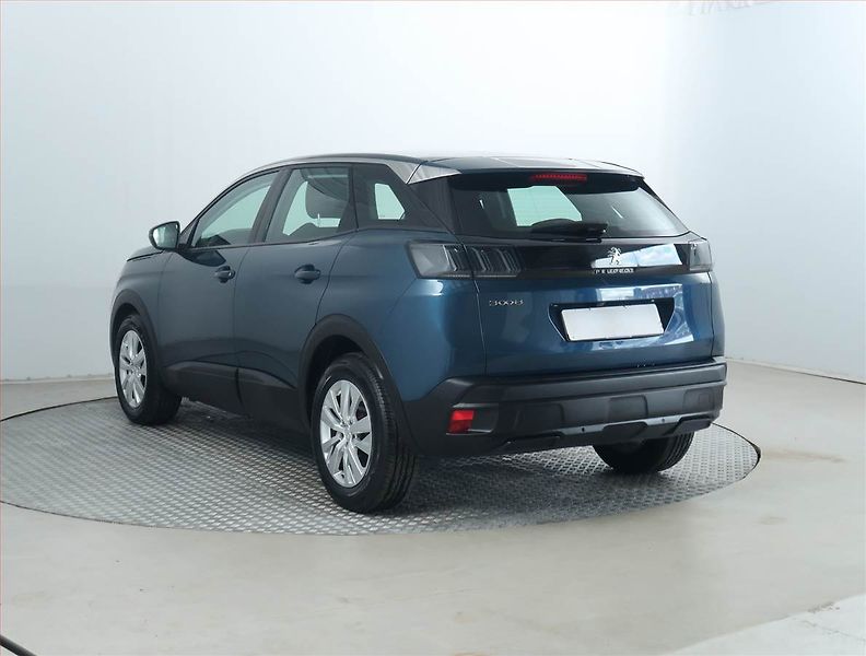 Peugeot 3008 (2021) 1.2 PureTech, Serv.kniha - fotka 4 z 16