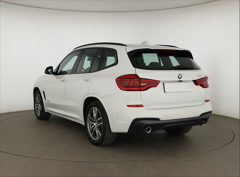BMW X3 (2018) xDrive20d - fotka 4 z 16