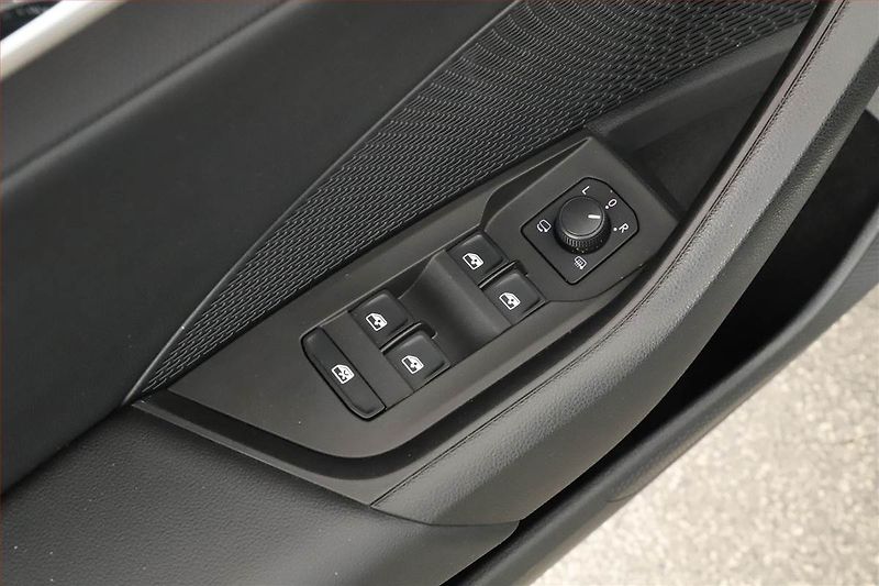 Škoda Octavia (2023) Style Plus 2.0 TDI - fotka 9 z 19