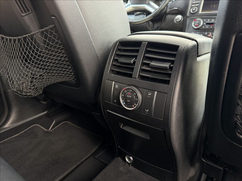 Mercedes-Benz GL 350 CDI 4Matic AMG - fotka 24 z 30