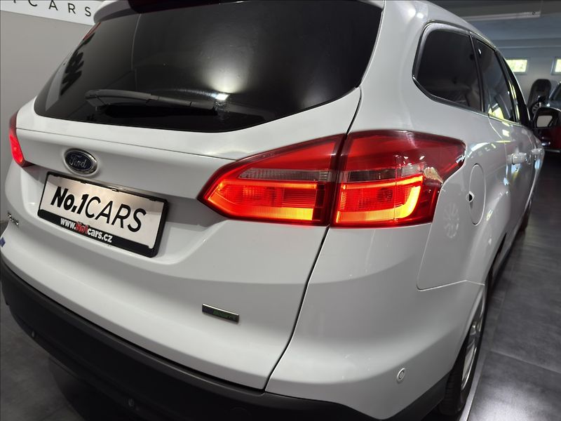 Ford Focus 0,9   EB VÝHŘEV ČIDLA ALU STK - fotka 23 z 27