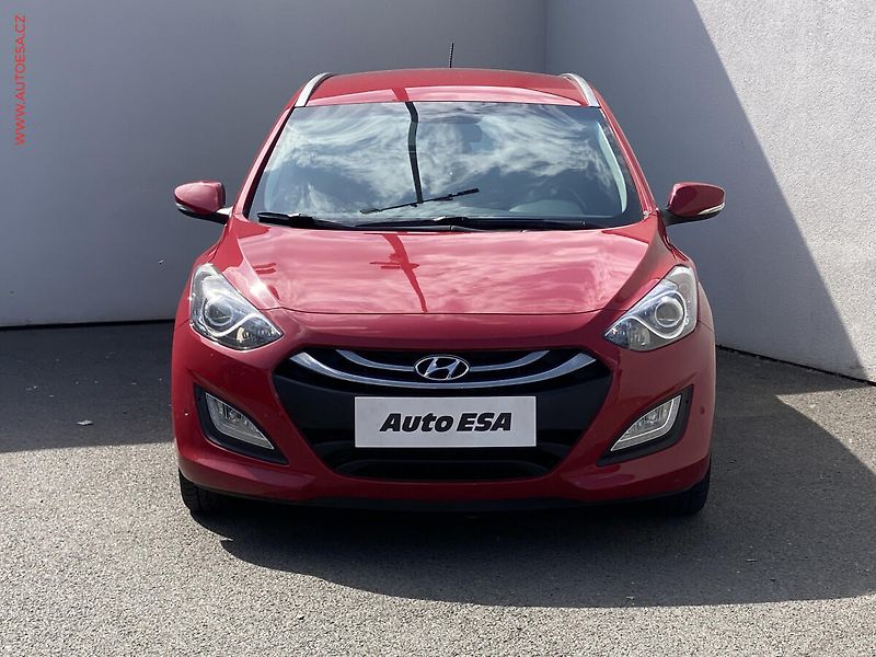Hyundai i30 (2014) 1.6 GDi, ČR, autoAC - fotka 2 z 16