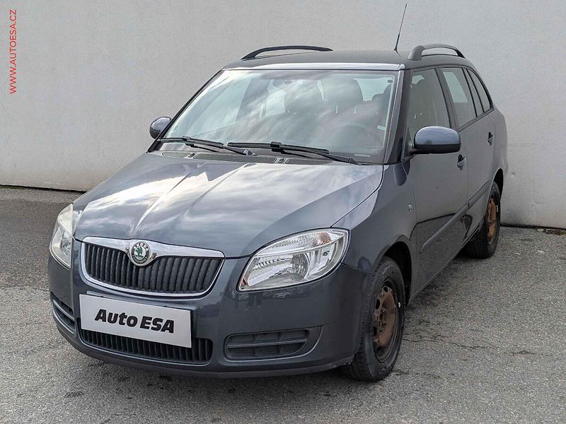 Škoda Fabia (2009) 1.4 16V, 1.maj, AC, temp - fotka 3 z 14