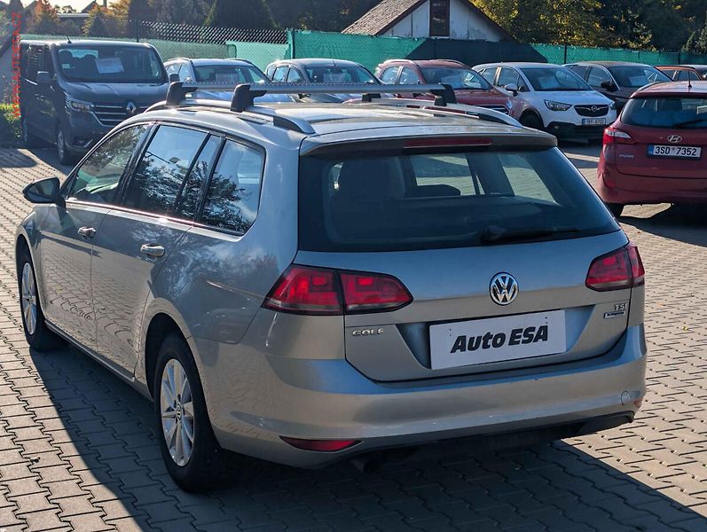 Volkswagen Golf (2016) 1.2 TSi, 2.maj,ČR - fotka 6 z 18