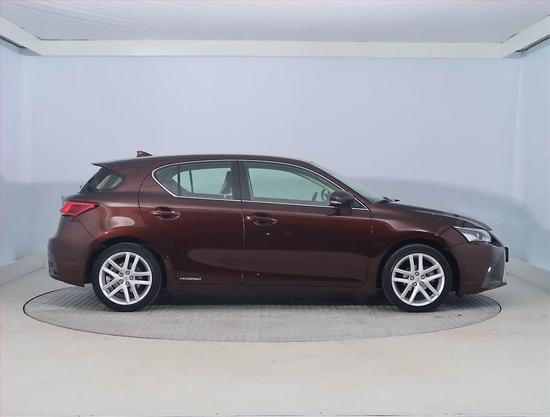 Lexus CT 200h (2020) 200h, Automat, ČR,1.maj - fotka 6 z 19