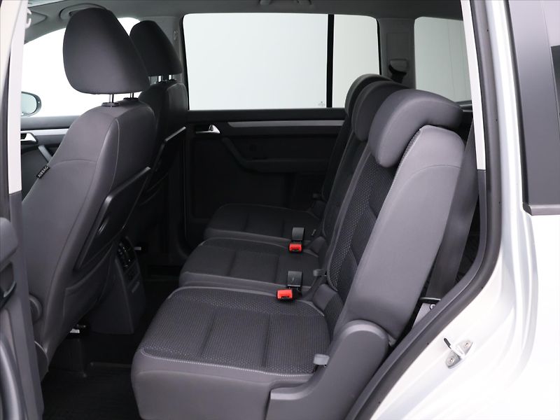 Volkswagen Touran 1,6 TDI 77kW DSG Comfortline C - fotka 14 z 32