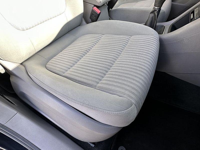 Seat Alhambra (2014) 2.0TDI/103kW * 7.Míst * 2.Maj  - fotka 17 z 35