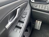 Hyundai i30 1.5 T-GDI 103kW DCT N-Line - náhled 13