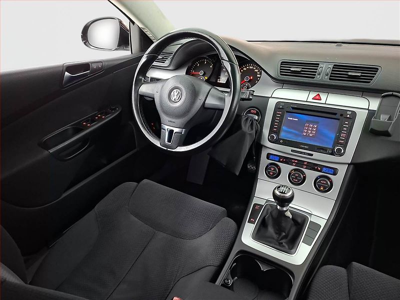 Volkswagen Passat (2009) 2.0 TDI, Serv.kniha, po STK - fotka 7 z 16