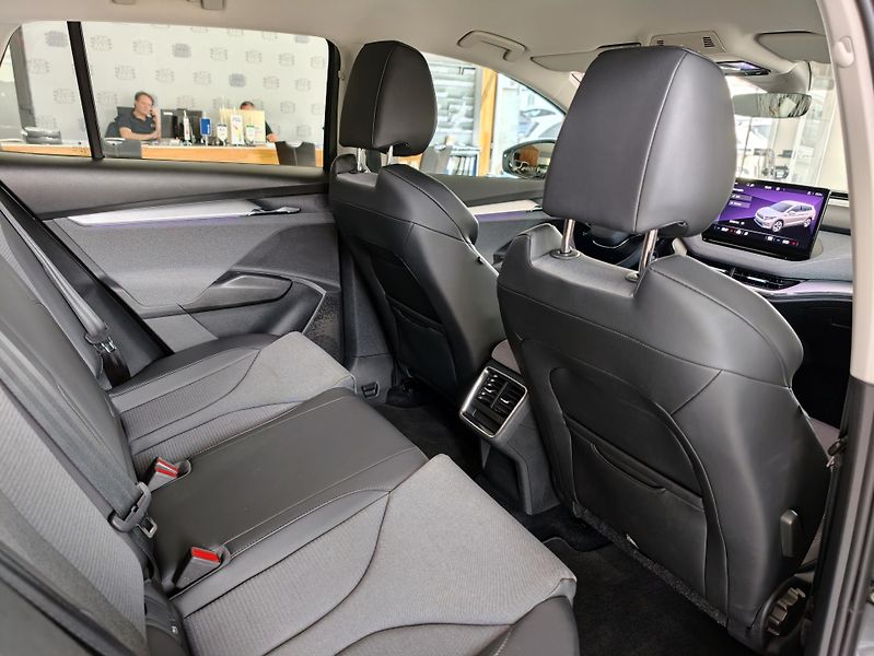 Škoda Enyaq iV 60 62kWh SoH 91% - fotka 19 z 32