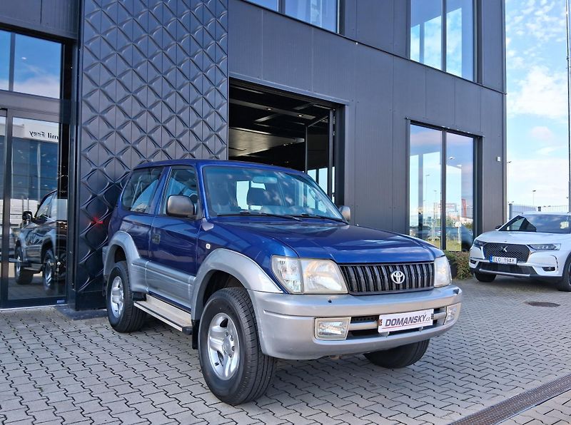 Toyota Land Cruiser 3.0 TD GX 4x4 92 kW  - fotka 7 z 24