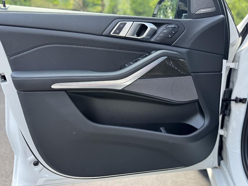 BMW X7 40d xDrive Msport PRO | max  - fotka 16 z 38