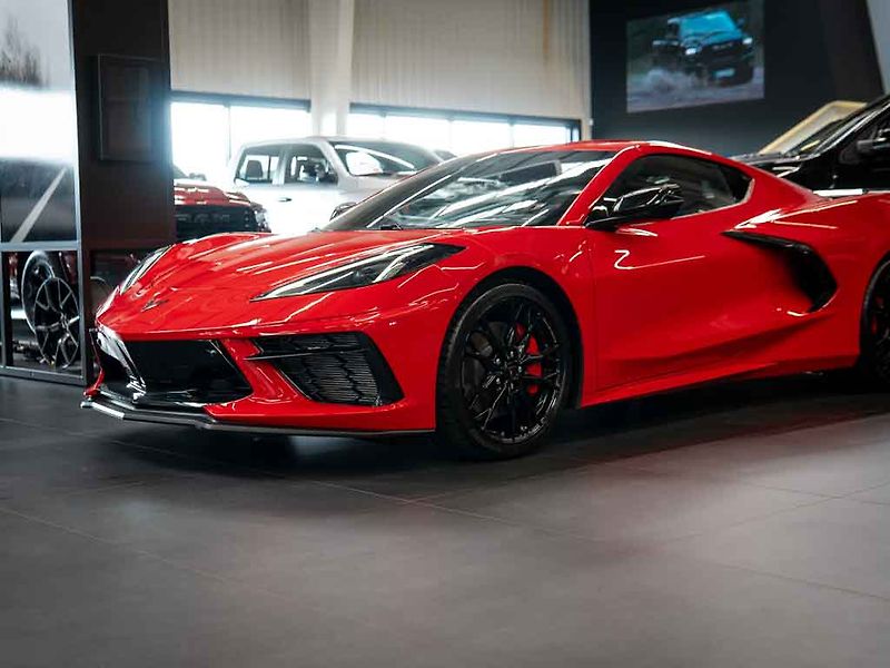 Chevrolet Corvette (2026) 6.2 Stingray 3LT Z51 Facelift - fotka 12 z 39