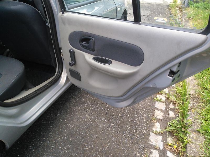 Renault Thalia 1,4i klima - fotka 18 z 21