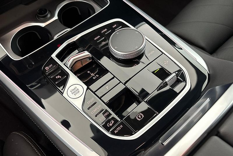BMW X5 xDrive30d - fotka 25 z 28
