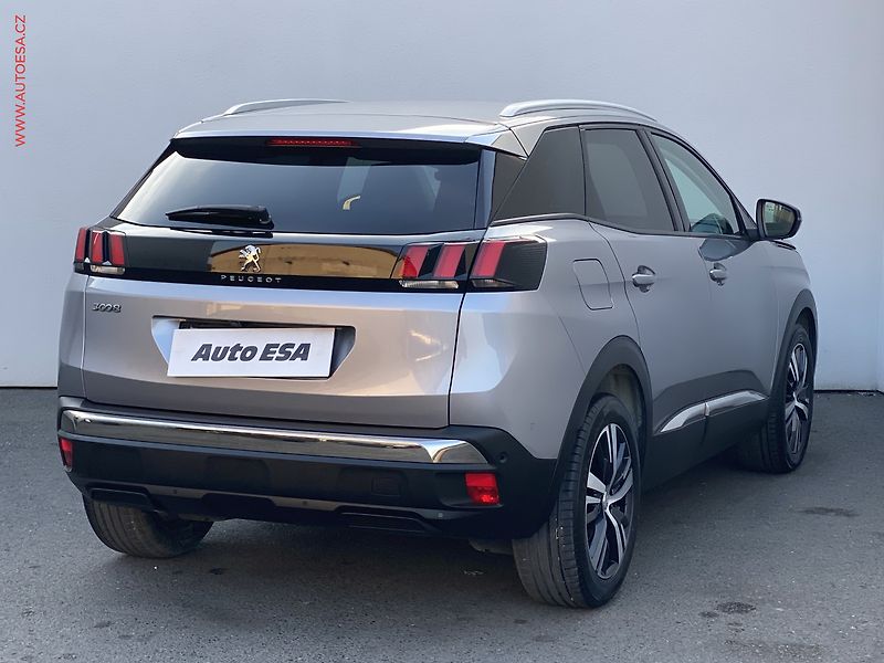 Peugeot 3008 (2019) 1.5 HDI, Allure, AT, LED - fotka 4 z 17
