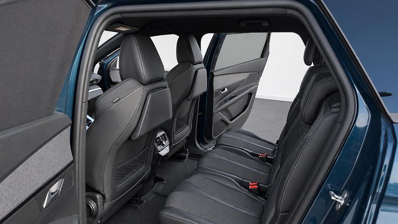 Peugeot 5008 (2023) 1.5hdi,čr,automat,záruka - fotka 14 z 20