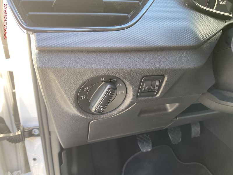 Škoda Scala (2020) 1.0 TSi, STK5/28 - fotka 15 z 18